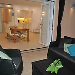 فيلة Direct Seafront *