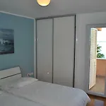 Direct Seafront فيلة *