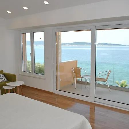 Direct Seafront Villa