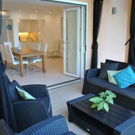 Direct Seafront Bibinje