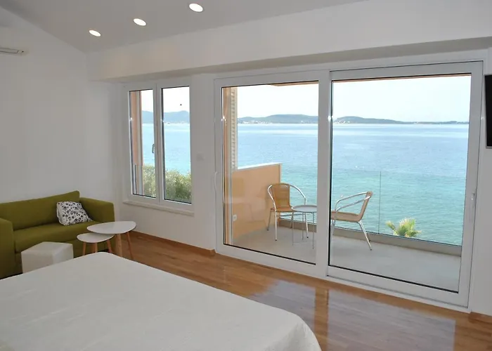 Direct Seafront Villa