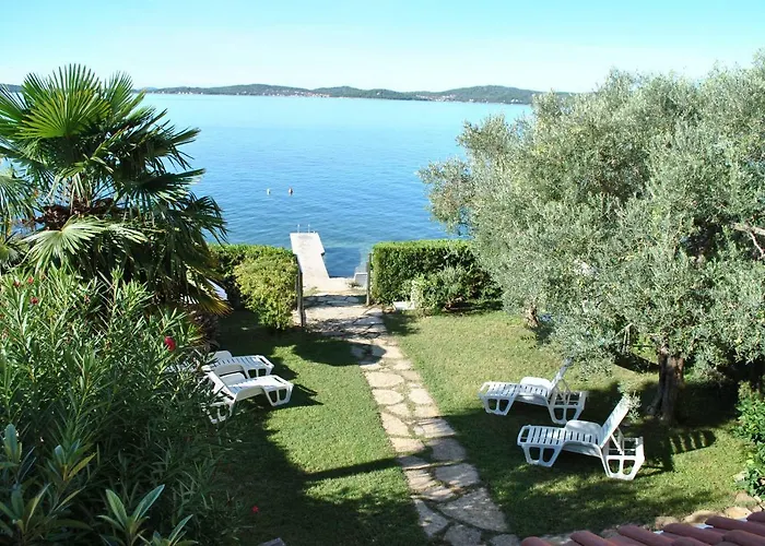 Villa Direct Seafront Bibinje