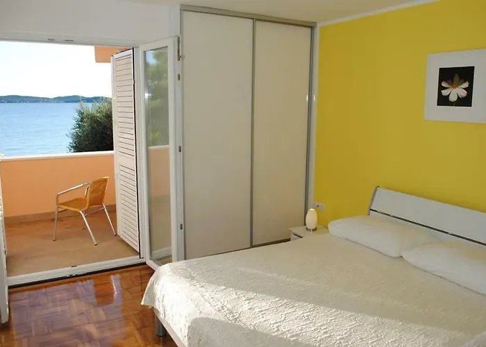 Villa Direct Seafront Bibinje