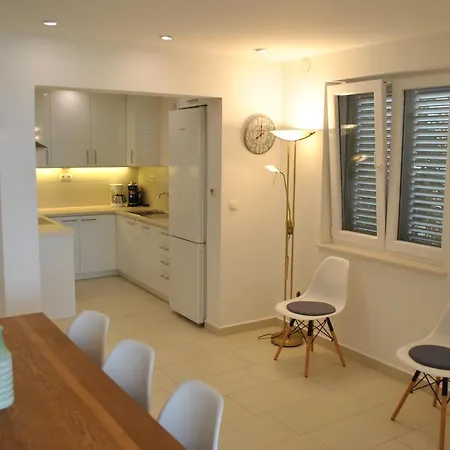 Direct Seafront Villa