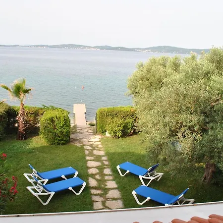 Direct Seafront Villa