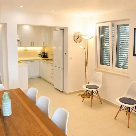 Direct Seafront Villa