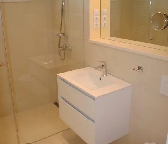 Direct Seafront Villa *